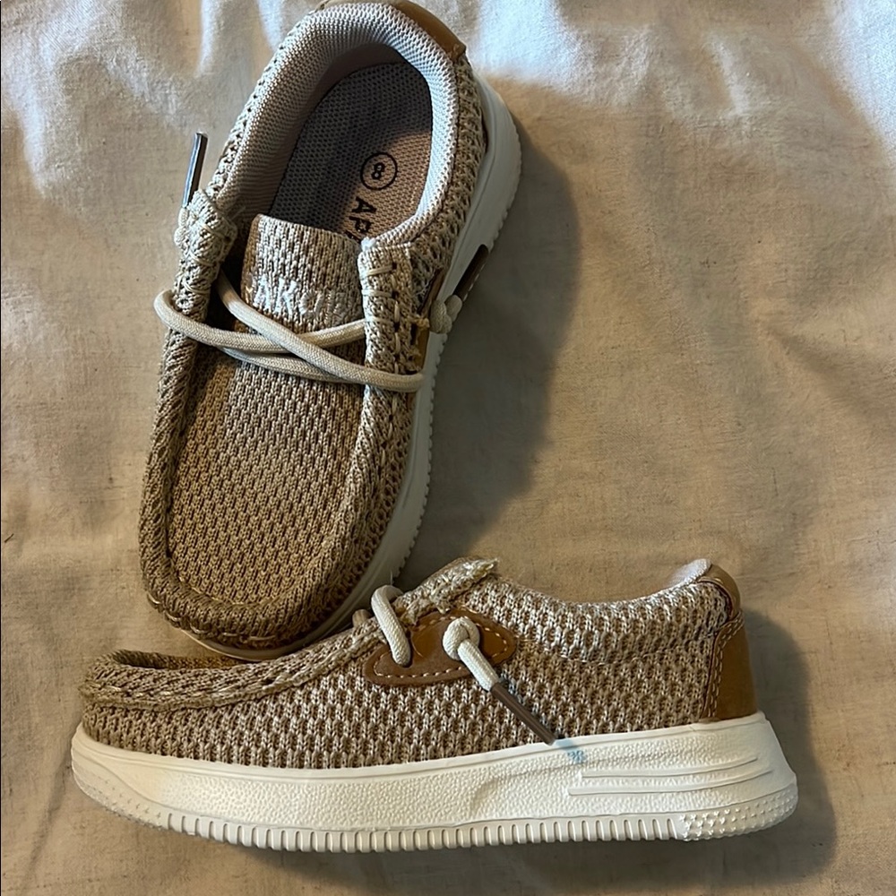 APAKOWA Slip On Shoes